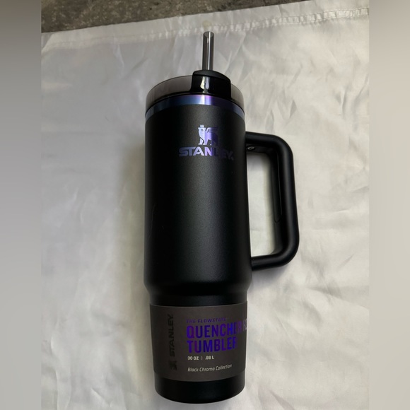 Stanley 30 oz - Picture 2 of 10